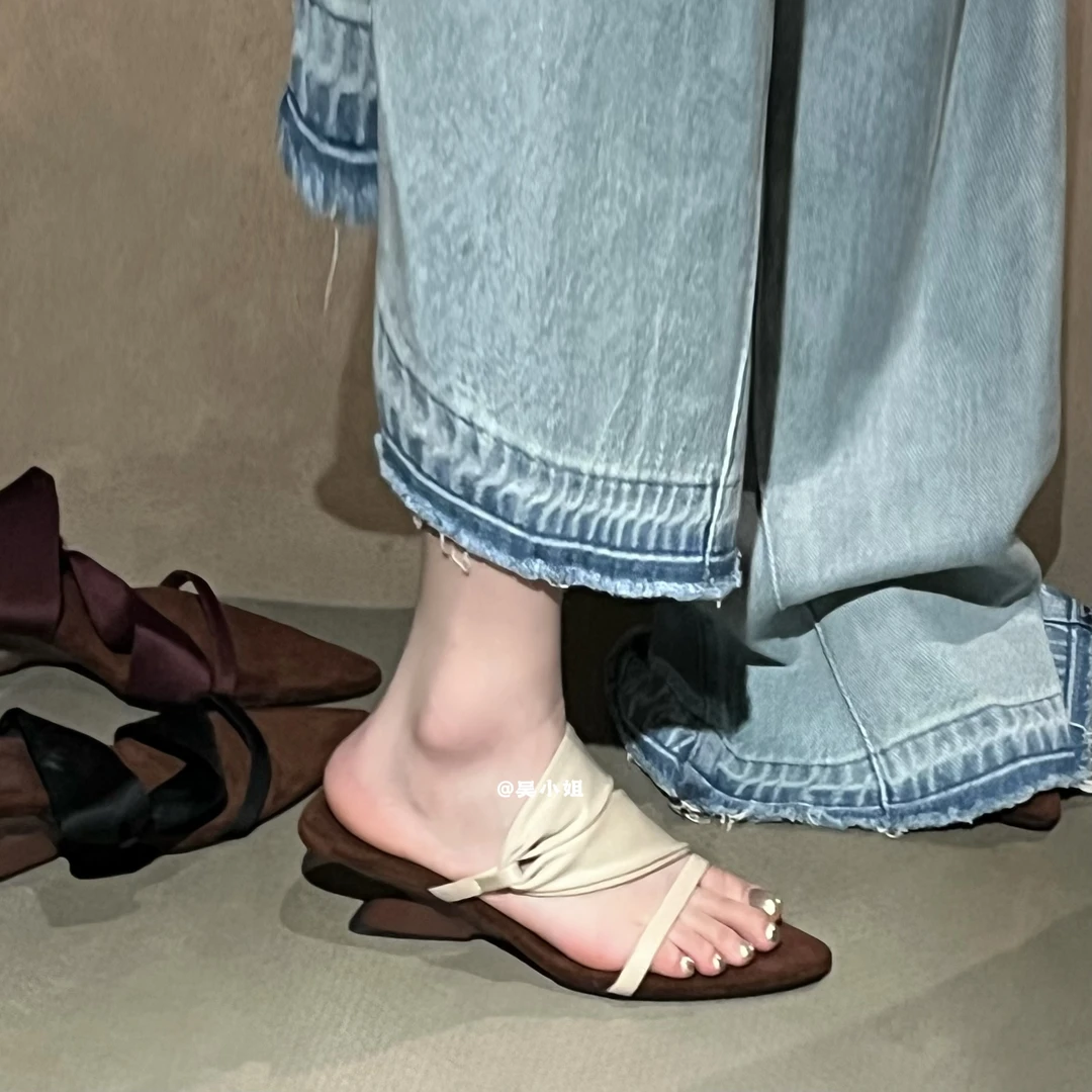2025夏季新款跛跟女鞋网红时尚百搭法式尖头小众一字带高跟凉拖