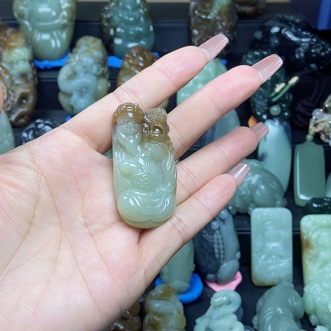 和田玉颈饰未镶嵌