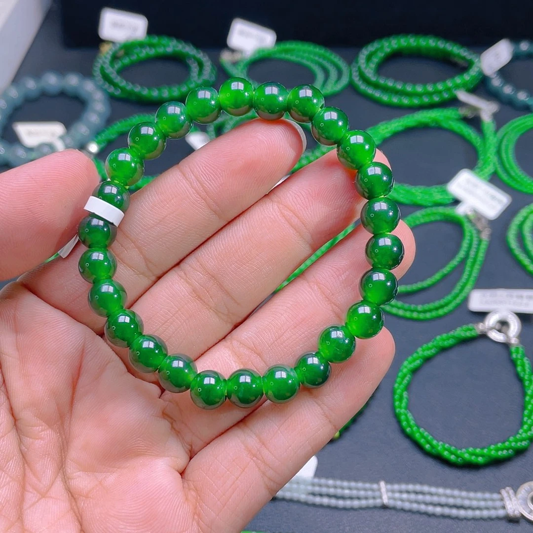 颈饰未镶嵌翡翠A货卡8 手串