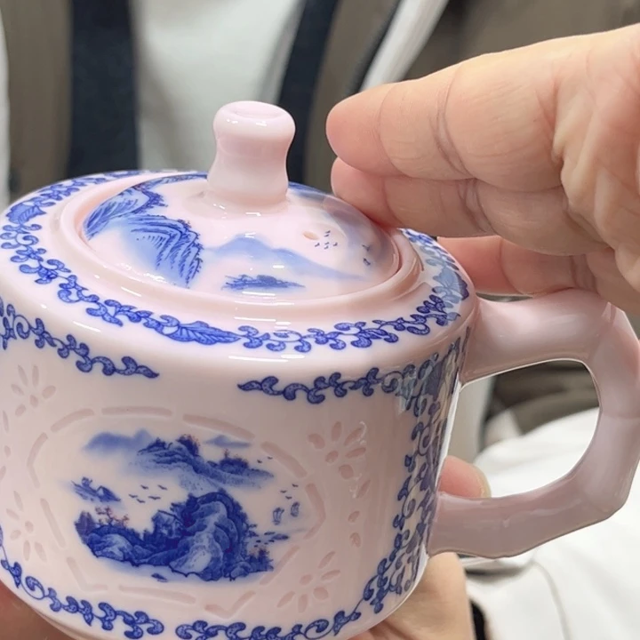 景德镇陶瓷协会常务秘