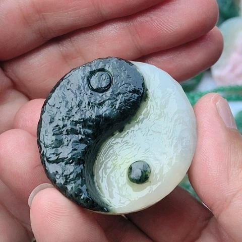独山玉未镶嵌吊坠(不含链)?***?