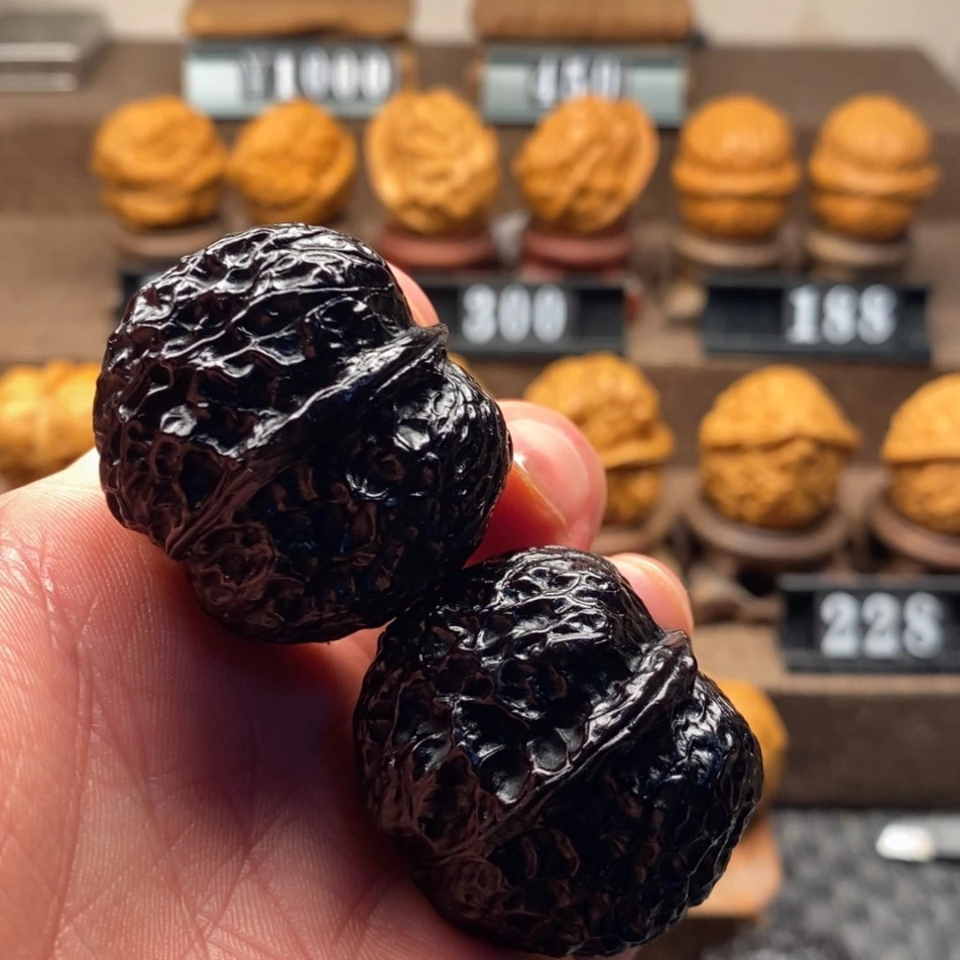 文玩核桃把件铁核桃4折
