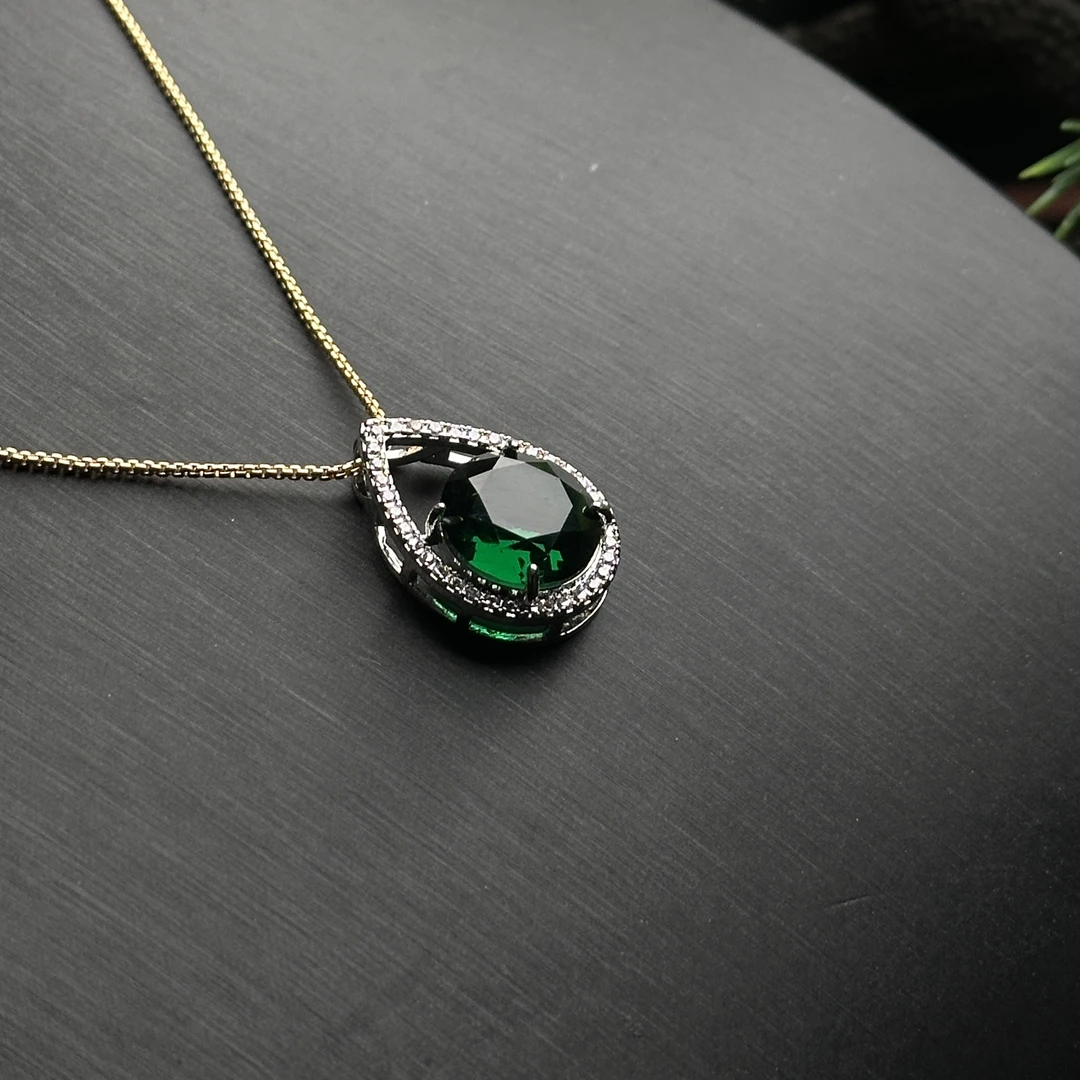 翡玺天泪款镶嵌吊坠