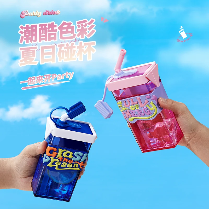 【晶晶乱炸】草莓生活方形吸管杯TRITAN耐热个性水杯0402