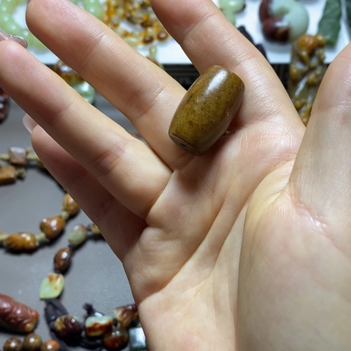 岫岩河磨玉（透闪石质玉）未镶嵌珠宝奇石