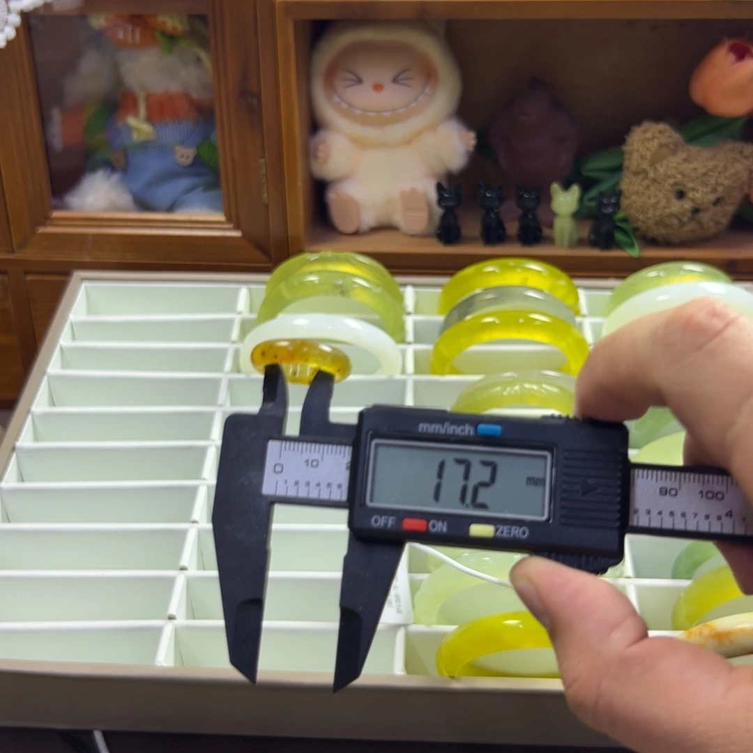 蛇纹石玉未镶嵌手镯242