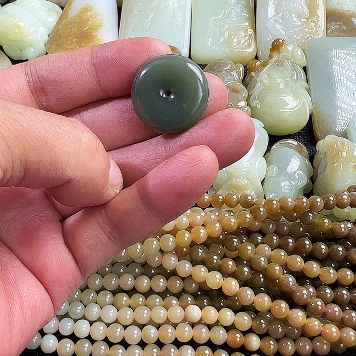 和田玉未镶嵌吊坠(不含链)