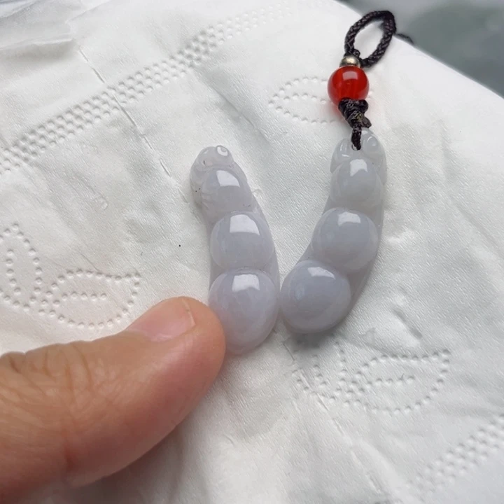 翡翠未镶嵌颈饰挂件