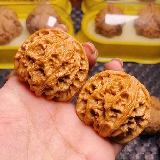 文玩核桃苹果园一对