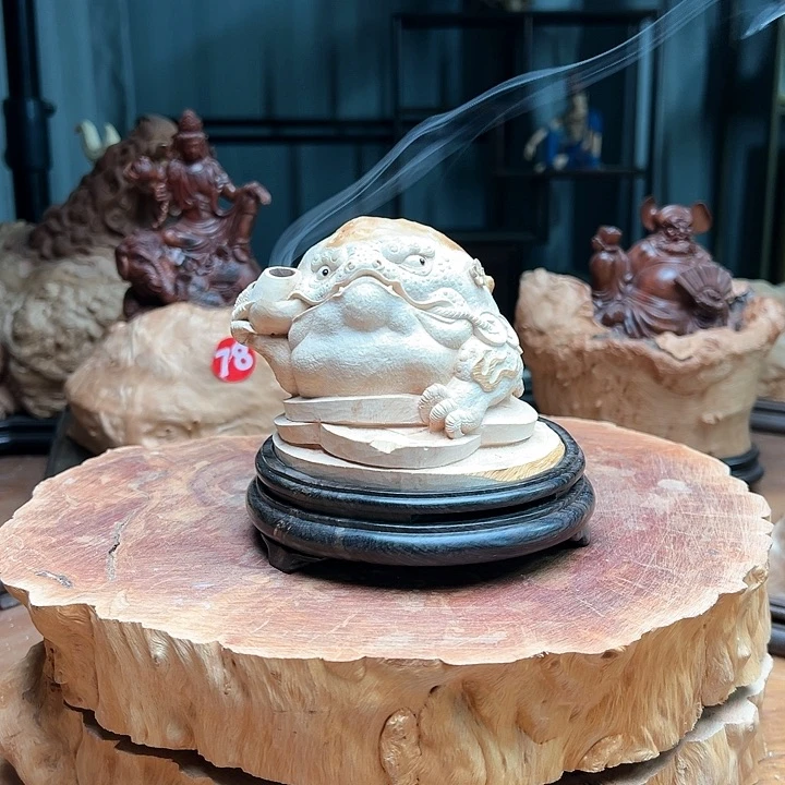 荔枝木弄**侬纯手工雕刻荔枝木金蟾