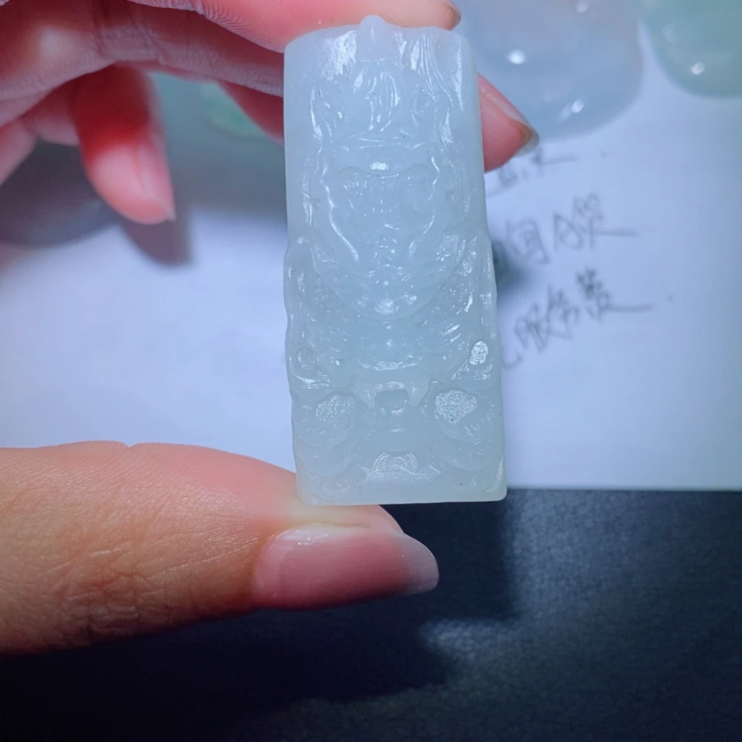 定制翡翠未镶嵌吊坠
