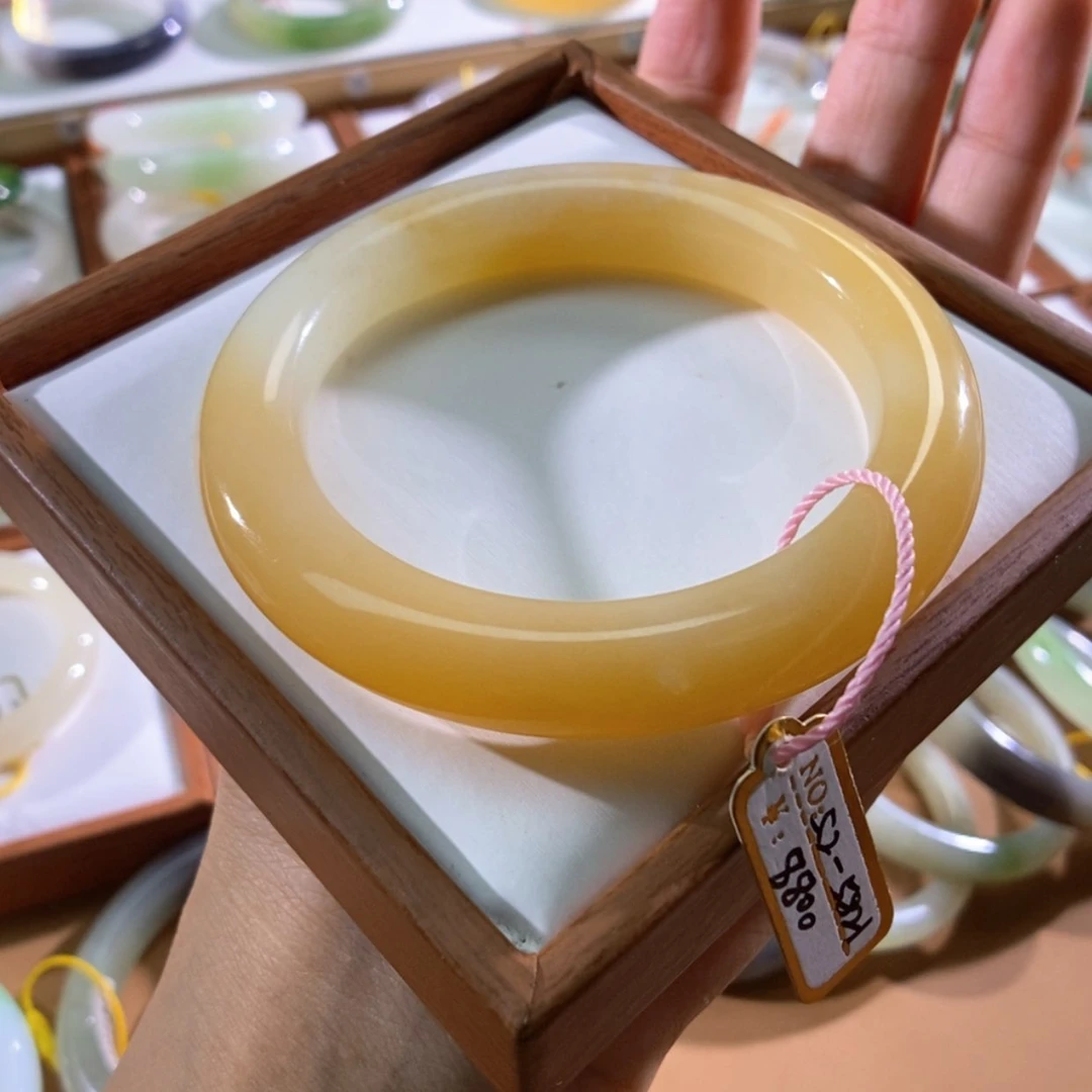 【闪购商品】未镶嵌手镯和田玉