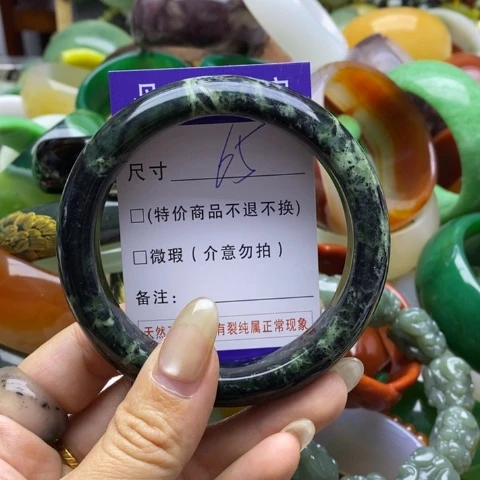 未镶嵌蛇纹石玉手镯