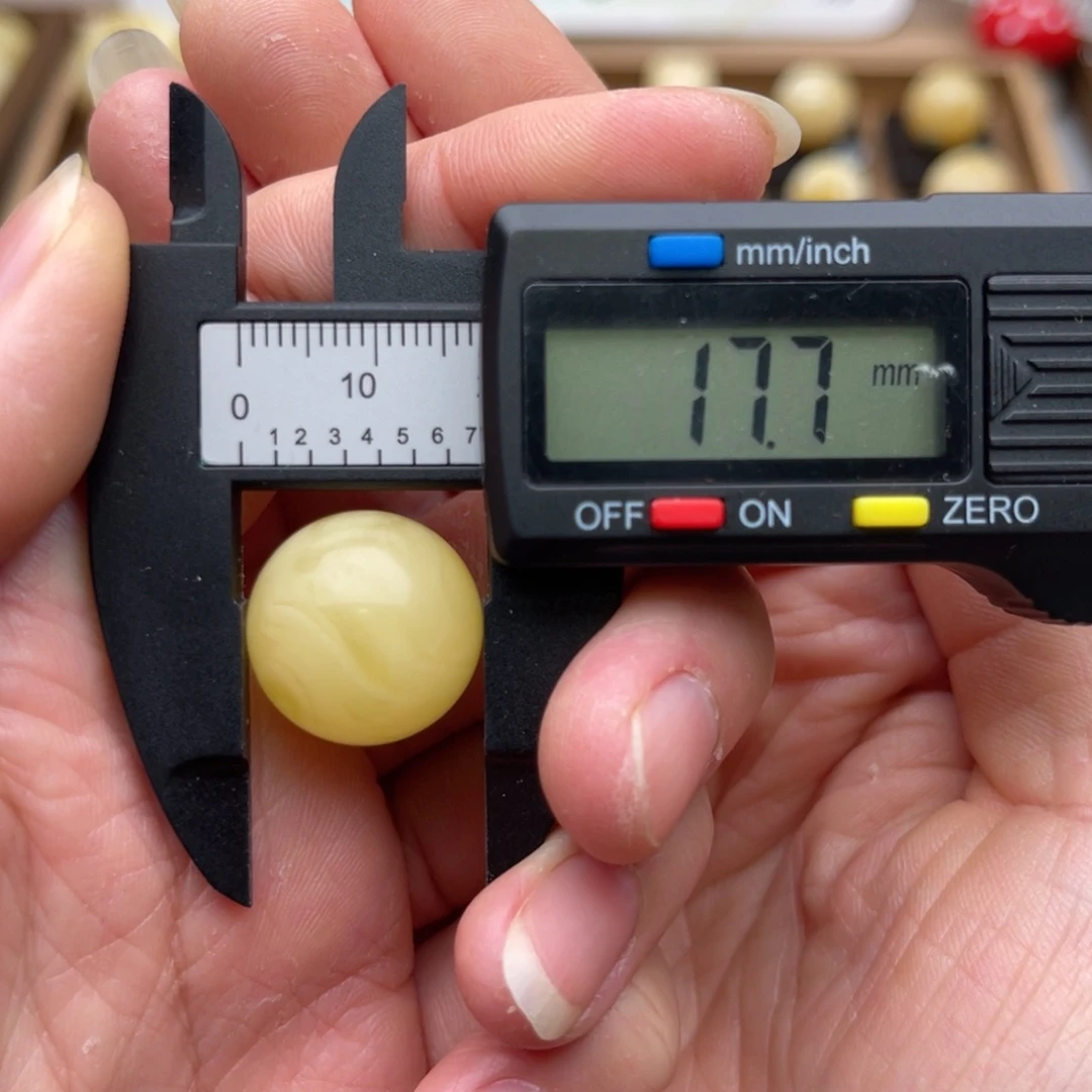 裸石琥珀未镶嵌蜜蜡圆珠鸽