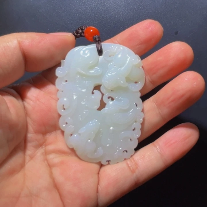 和田玉颈饰未镶嵌爱*