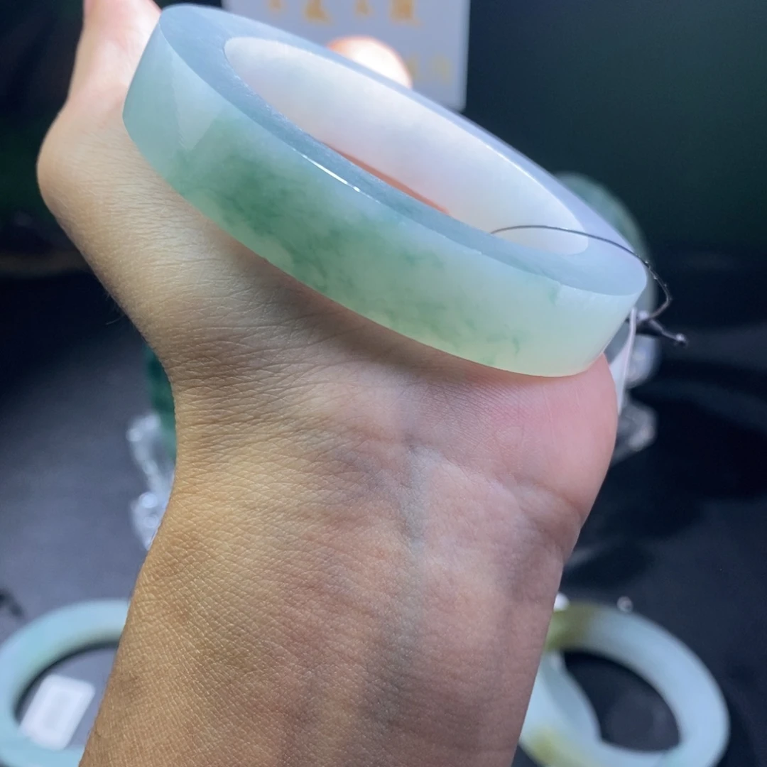 未镶嵌翡翠手镯定制翡翠小****ᴳ