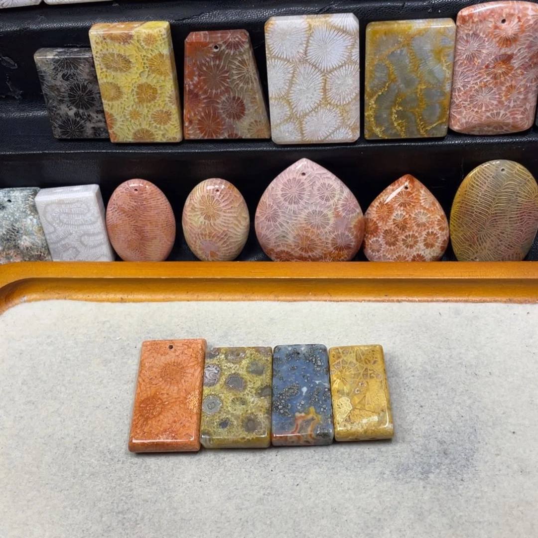 硅化玉吊坠合金百***灵