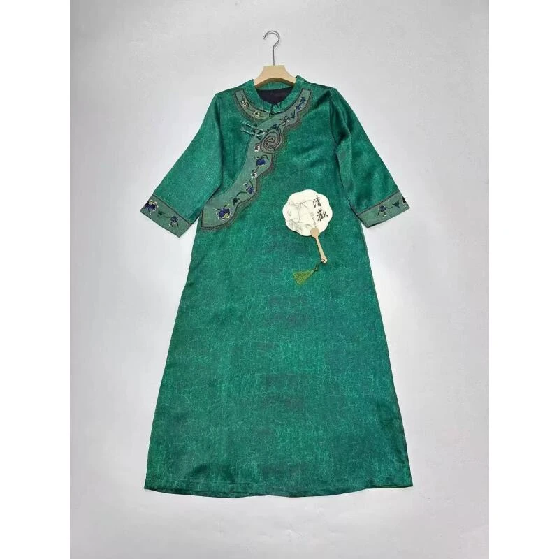 新中式国风中式立领斜襟刺绣重工刺绣连衣裙女高级感