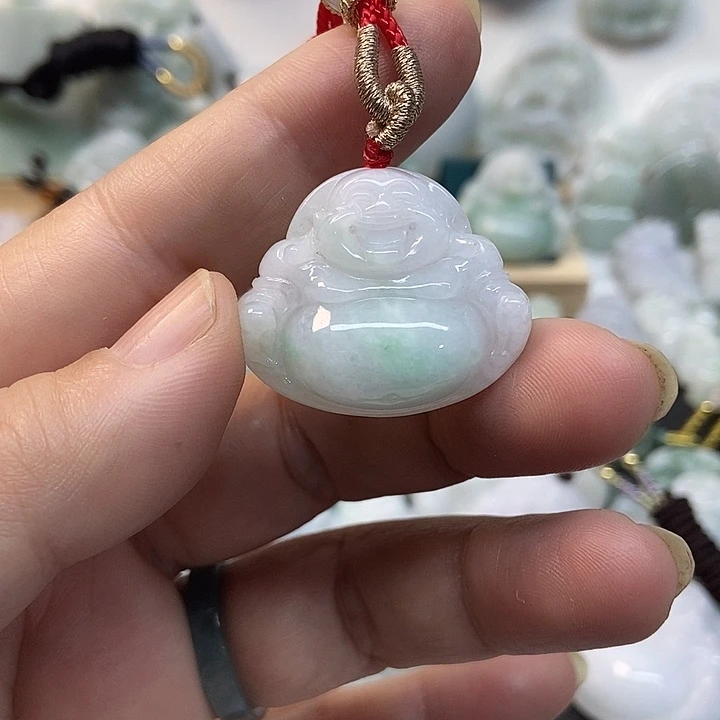 翡翠未镶嵌颈饰佛公