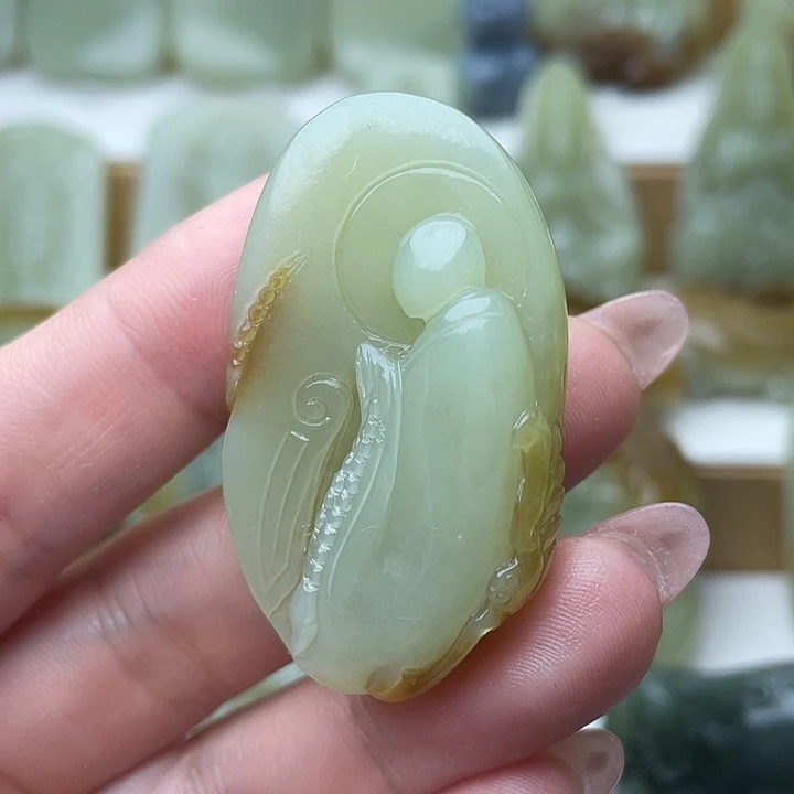 和田玉未镶嵌颈饰