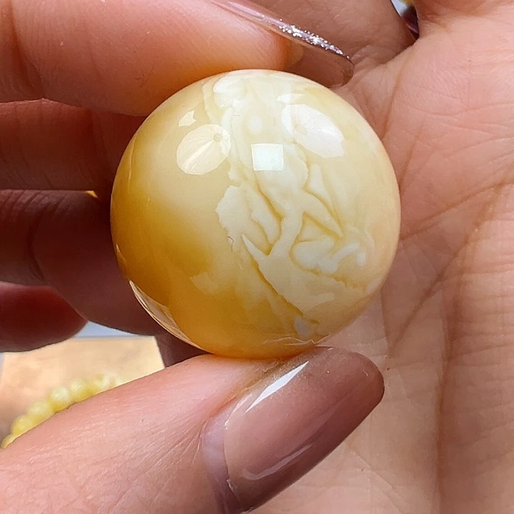 蜜蜡未镶嵌珠宝奇石