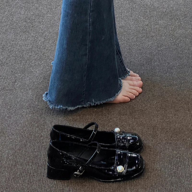 大码女鞋41-43胖脚宽肥凉鞋女夏季新款高跟小皮鞋粗跟玛丽珍单鞋