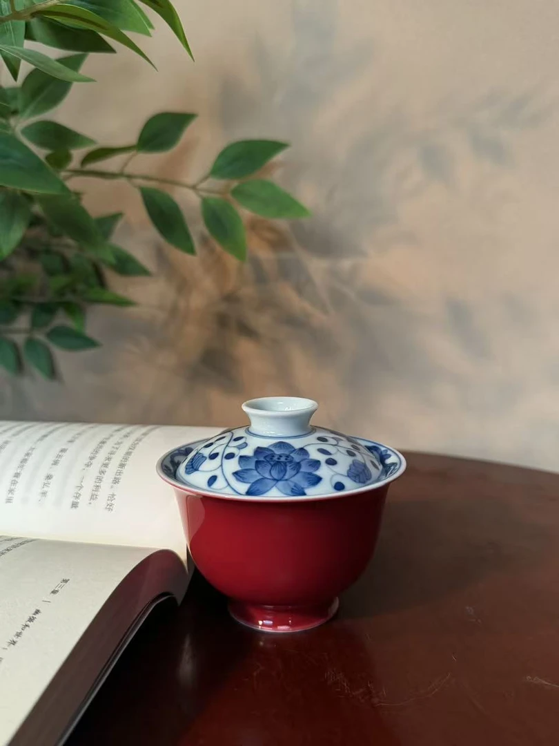 A144【景墨春风】景德镇手工手绘祭红内绘青花荷花二才盖碗 120ml