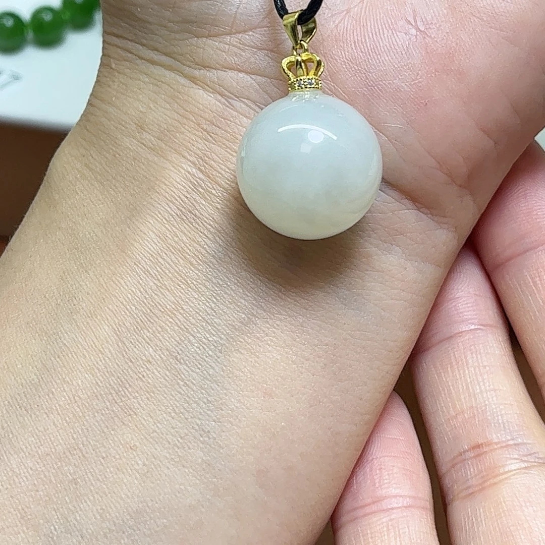 小****和田玉银S925镶嵌颈饰