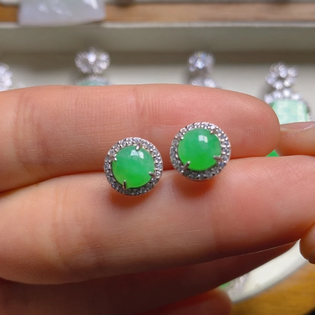 翡翠颈饰银S925镶嵌耳钉