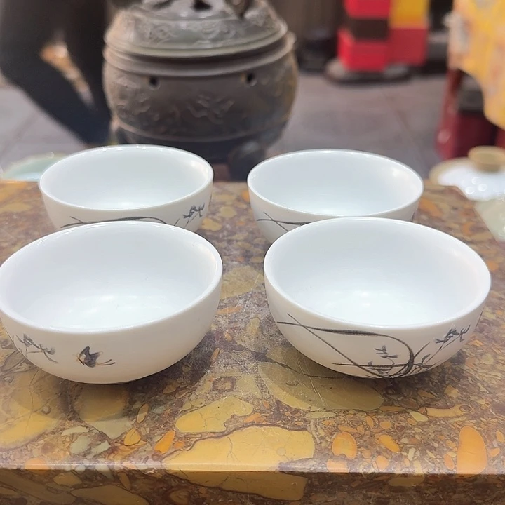 品茗杯四个一组。。品茗