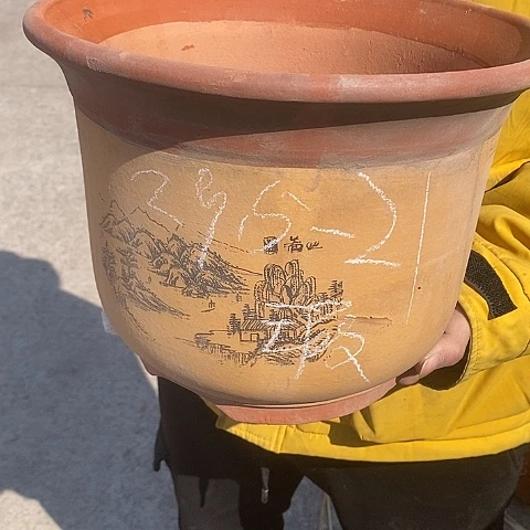 紫砂中国宜兴紫砂花盆？