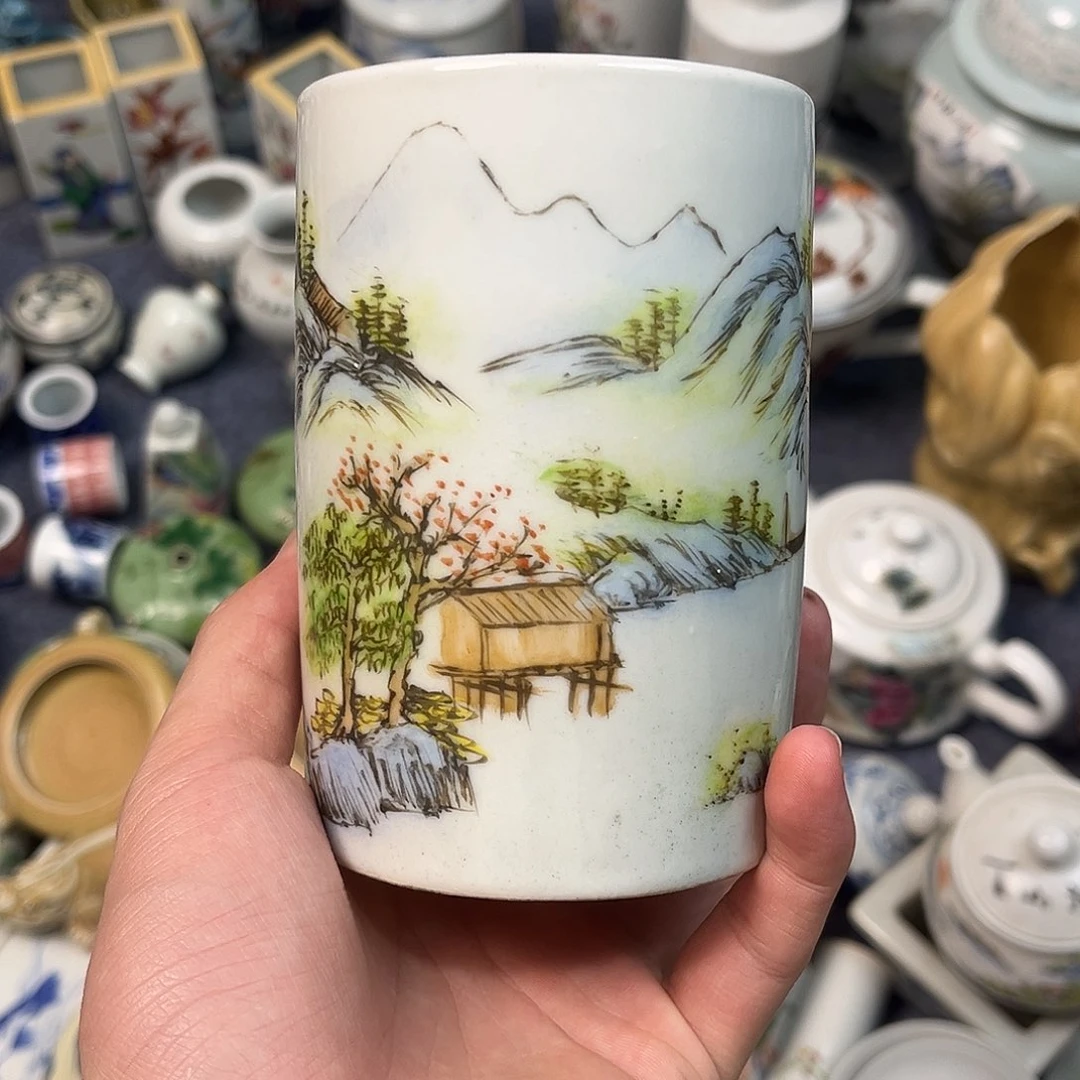 摆件景德镇陶瓷笔筒