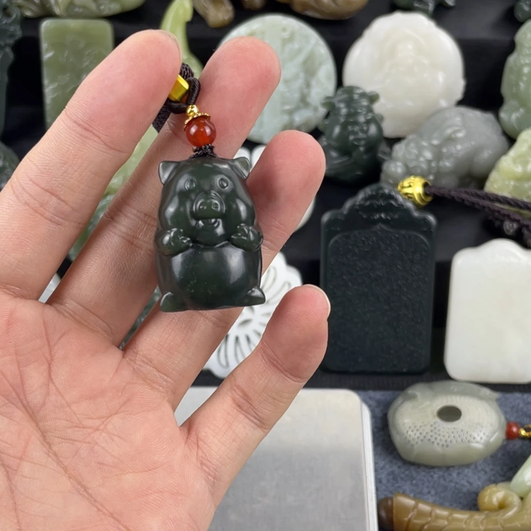 和田玉未镶嵌颈饰