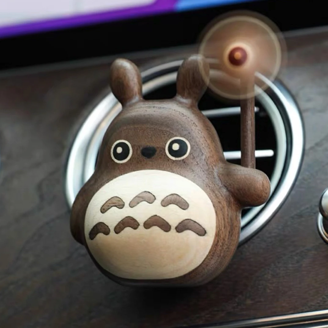 可爱小龙猫车载香薰出风口精油扩香器汽车香水香氛车内装饰礼物