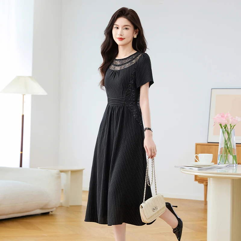 老钱风高档黑色印花条纹裙子女夏季新款妈妈气质减龄连衣裙高级感