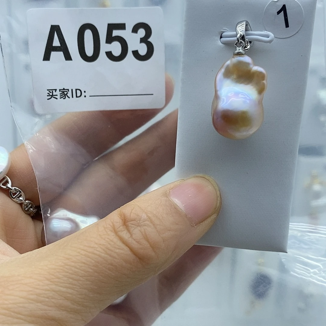 颈饰淡水珍珠钛钢