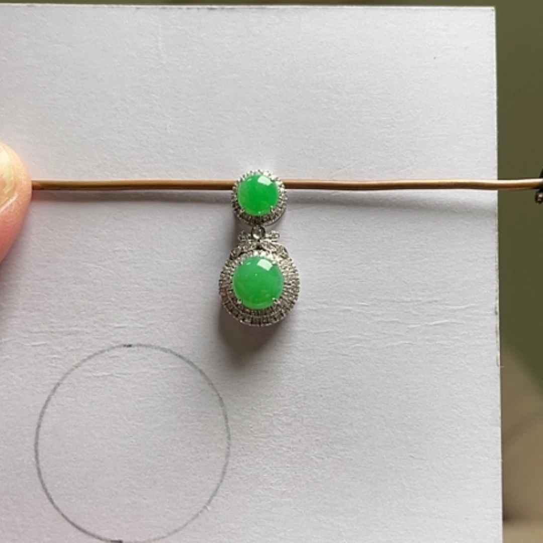 【闪购商品】吊坠(不含链)18K金镶嵌翡翠