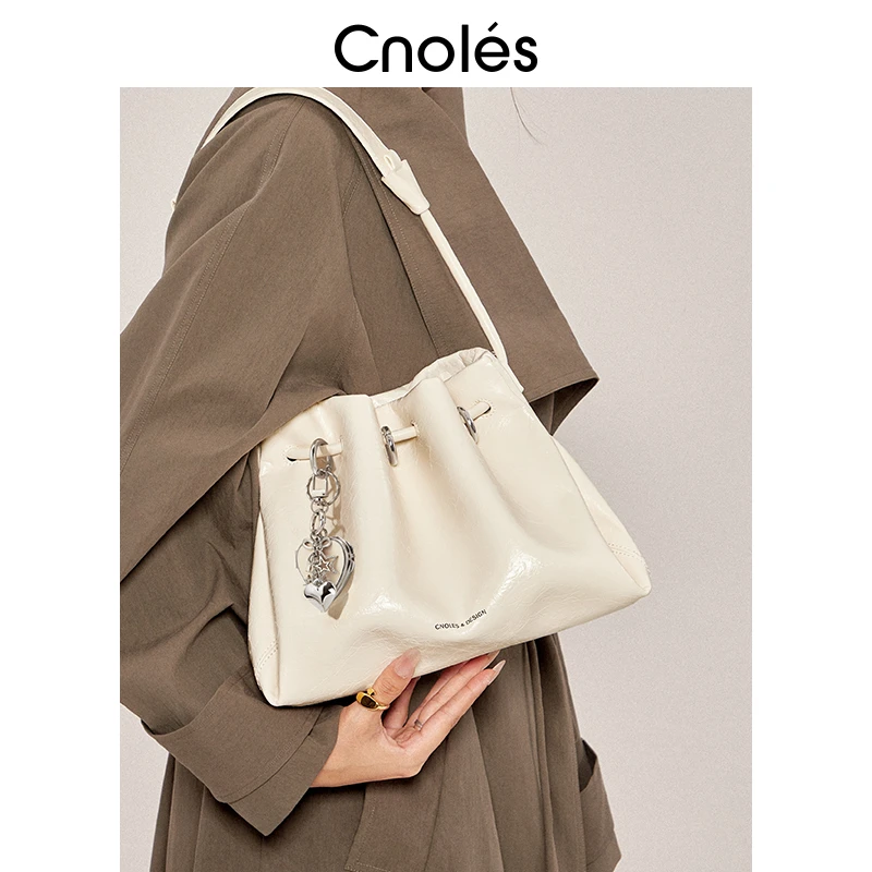 Cnoles蔻一可调节褶皱云朵包抽绳百搭夏季通勤hobo包包女式新款