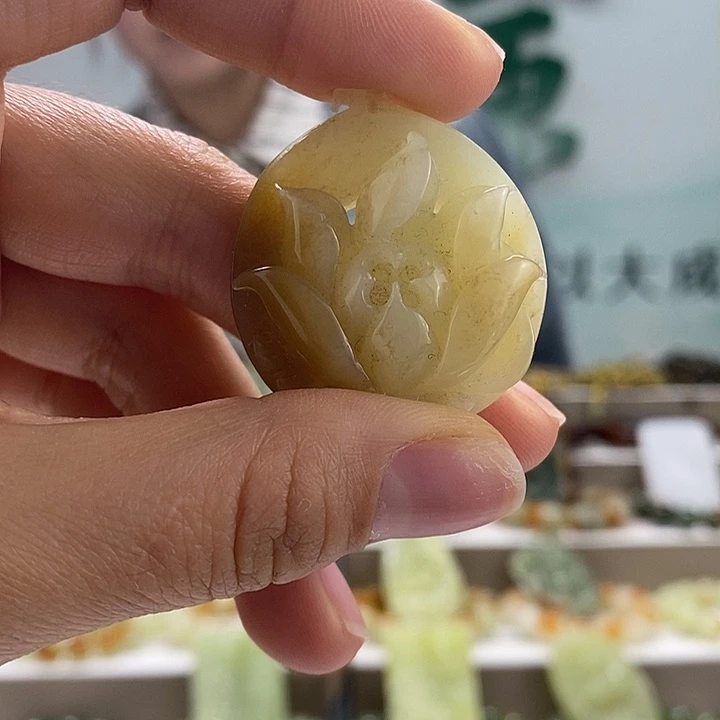 岫岩老玉（透闪石质玉）挂件未镶嵌