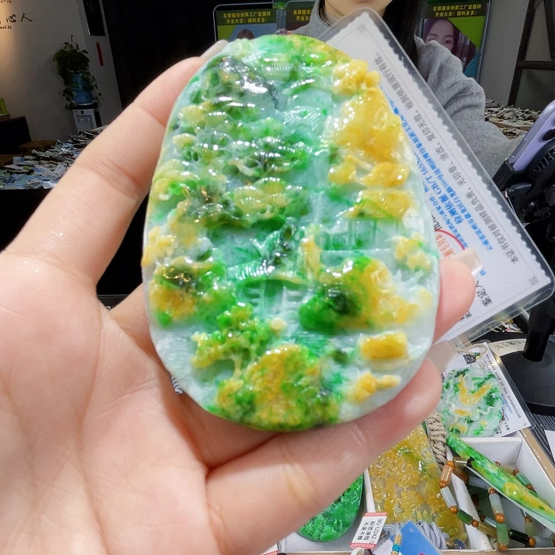 颈饰未镶嵌翡翠一