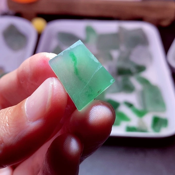 汉***比定制翡翠未镶嵌定制链接