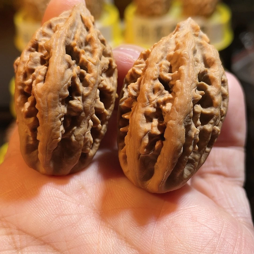 吊坠文玩核桃二龙戏珠