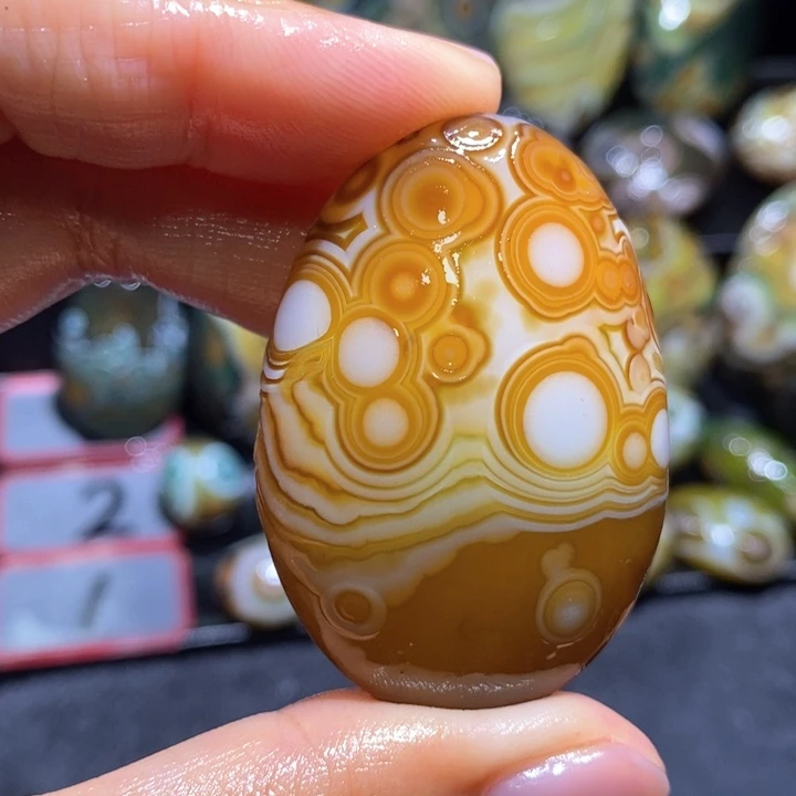 玛瑙/玉髓玛瑙吊坠未镶嵌