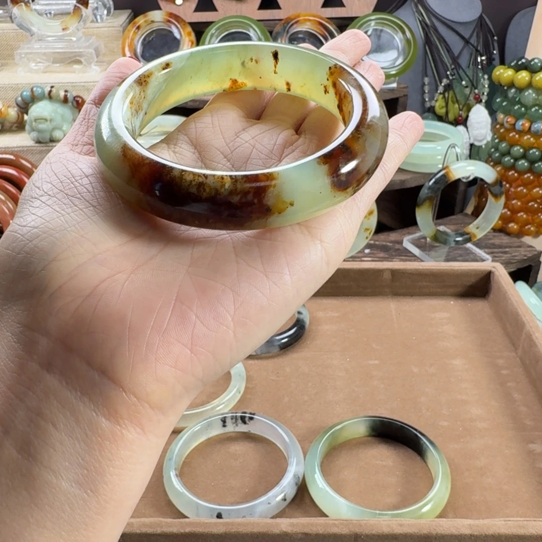 兰***-蛇纹石玉未镶嵌手镯