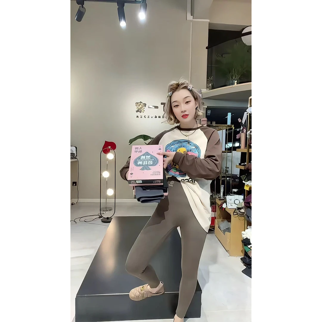 黑桃A无尴尬线鲨鱼裤加绒外穿冬季显瘦新款加绒加厚显腿长芭比裤