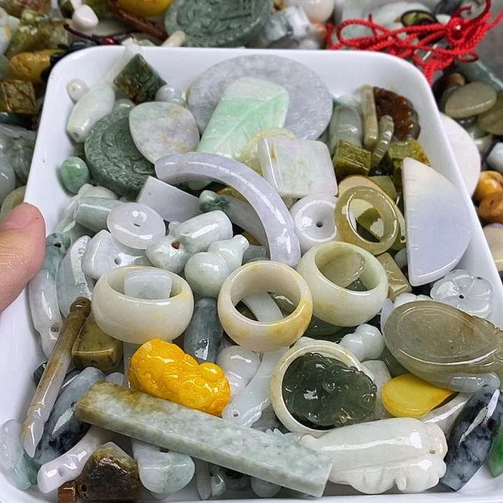 小***儿翡翠未镶嵌颈饰天然翡翠1号