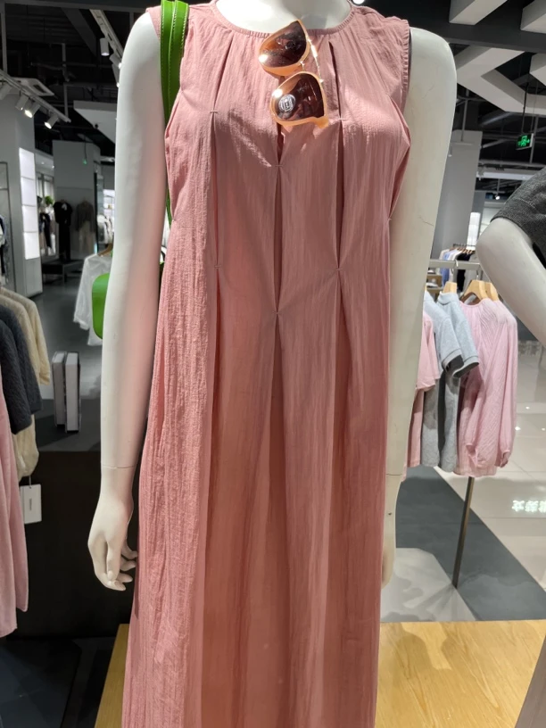华艺优选压褶宽肩带连衣裙夏季宽松慵懒感海边度假风气质A摆裙