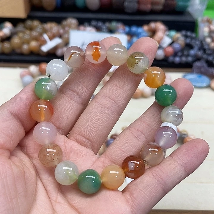未镶嵌手串硅化珊瑚（珊瑚玉）?*198