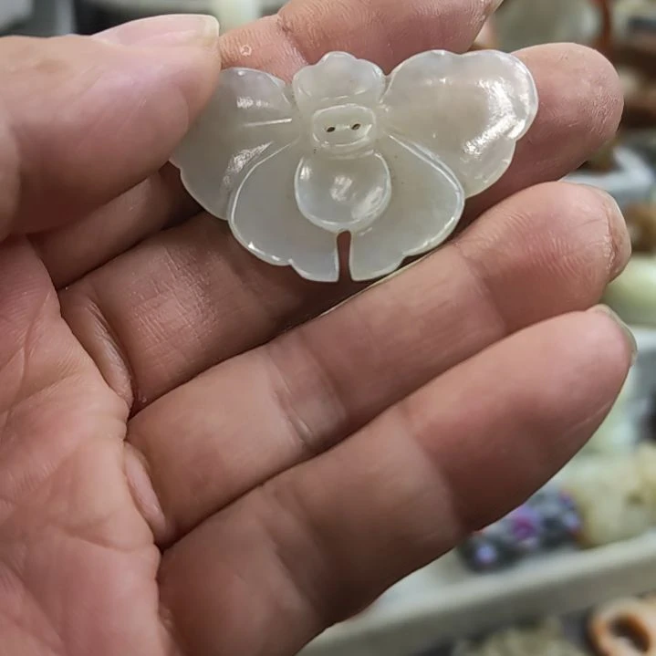 和田玉（糖玉）未镶嵌挂件