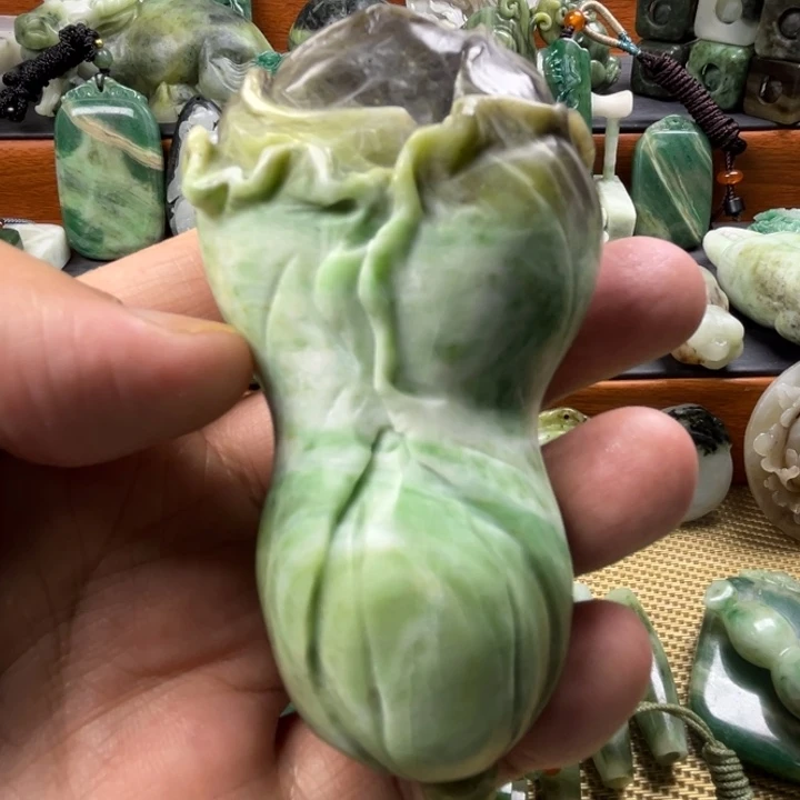 清***正独山玉未镶嵌珠宝半成品